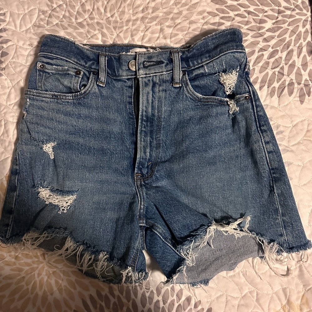 High rise 4” mom short curve love